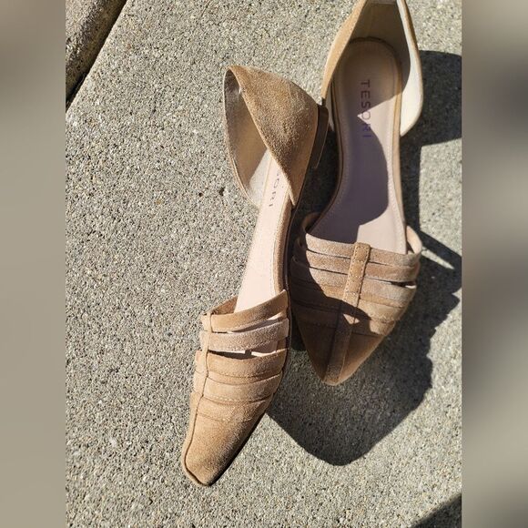 Tesori Tan Suede Leather Pointy Toe Cut Out Comfort Flats Narrow Size 6M - Picture 3 of 9